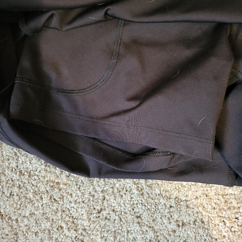 Old Navy Women's Athletic Skort - Picture 3 of 3